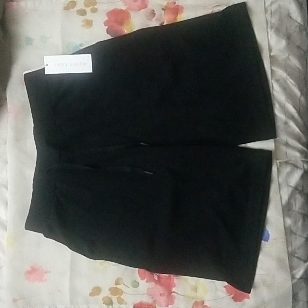 Women's Black Shorts by Cozy Earth